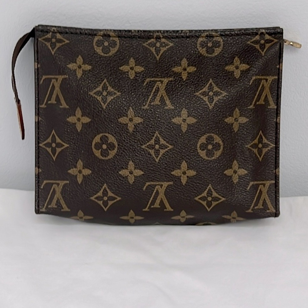 COPY - Louis Vuitton Toiletry Pouch 19